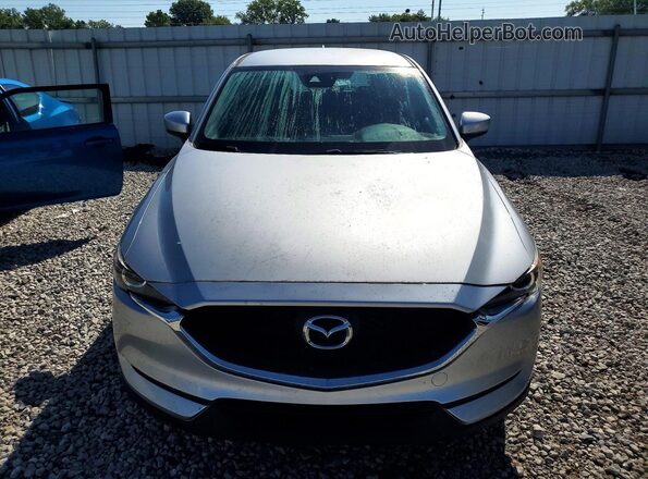 JM3KFBBM4J1452877 2018 MAZDA CX-5 Silver Widok tylnych siedzeń
