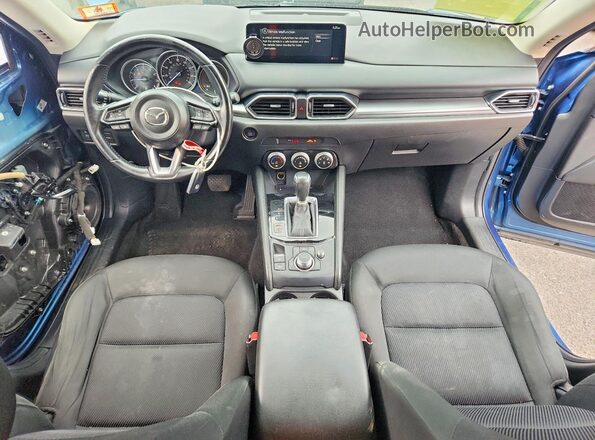 JM3KFBBM8M0333899 2021 MAZDA CX-5 Blue Vista del salpicadero