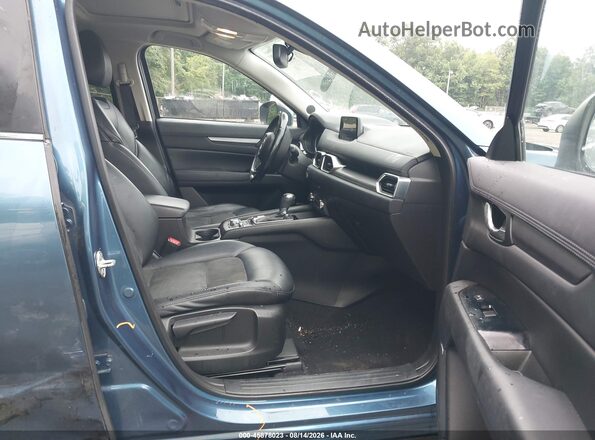JM3KFBCL6H0203776 2017 MAZDA CX-5 Blue Front interior view