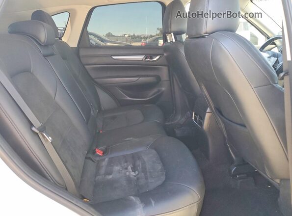 JM3KFBCM0M0356754 2021 MAZDA CX-5 White Rear interior view