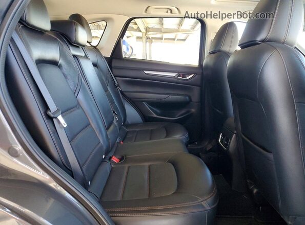 JM3KFBCM1M0445457 2021 MAZDA CX-5 Gray Vista de los asientos traseros