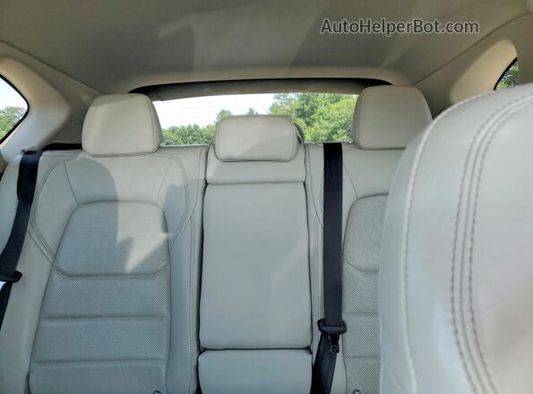 JM3KFBCM1M1385982 2021 MAZDA CX-5 White Vista de los asientos traseros