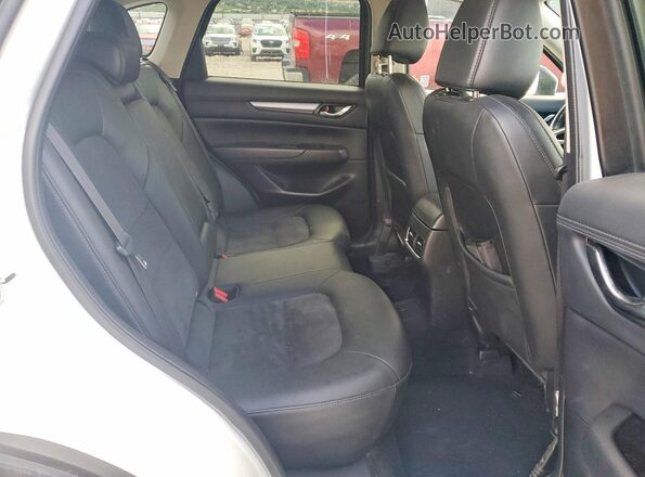JM3KFBCM2J0403228 2018 MAZDA CX-5 White Вид задніх сидінь