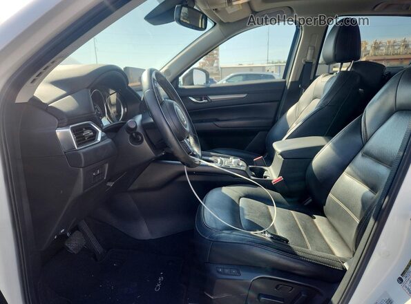 JM3KFBCM7P0130327 2023 MAZDA CX-5 White Widok wnętrza z przodu