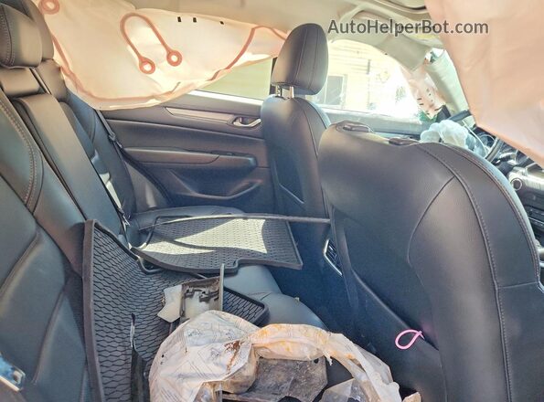 JM3KFBCM8N0620630 2022 MAZDA CX-5 White Սալոնի հետևի տեսք