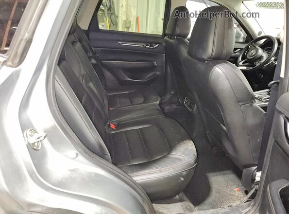 JM3KFBDL0H0106538 2017 MAZDA CX-5 Silver Vista interior trasera
