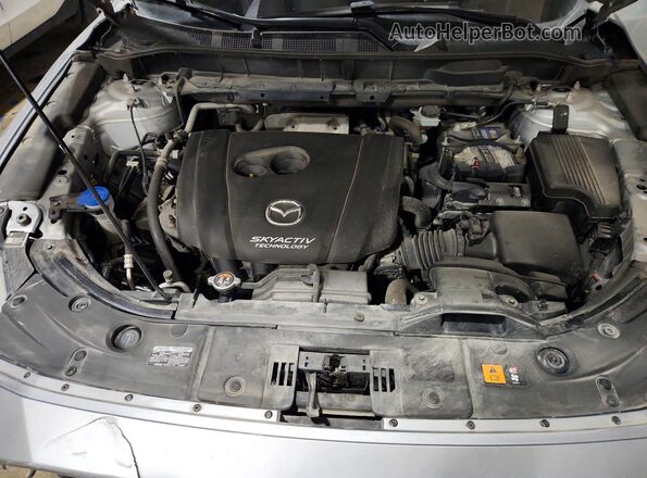 JM3KFBDL0H0106538 2017 MAZDA CX-5 Silver Vista del compartimento del motor