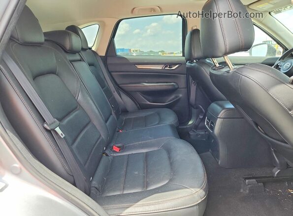 JM3KFBDL3H0207251 2017 MAZDA CX-5 Silver Rear interior view