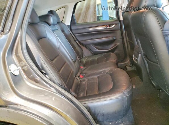 JM3KFBDL4H0116943 2017 MAZDA CX-5 Gray Vista interior trasera