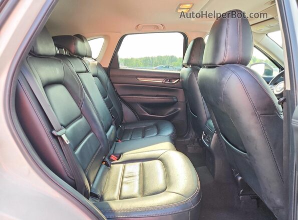 JM3KFBDM0K1694726 2019 MAZDA CX-5 Белый Вид задней части салона