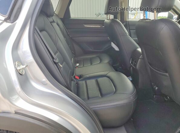 JM3KFBDM2K0540525 2019 MAZDA CX-5 Silver Widok tylnych siedzeń
