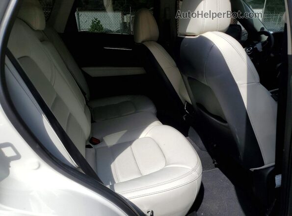 JM3KFBDM3K1600239 2019 MAZDA CX-5 White Սալոնի հետևի տեսք