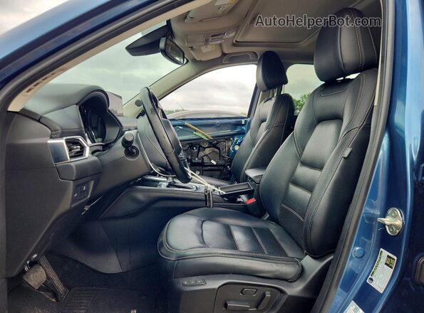 JM3KFBDM5N1568124 2022 MAZDA CX-5 Blue Front interior view