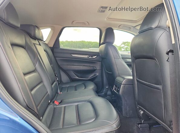 JM3KFBDM5N1568124 2022 MAZDA CX-5 Blue Rear interior view
