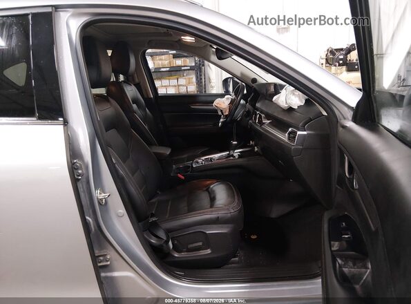 JM3KFBDM7M0484360 2021 MAZDA CX-5 Silver Widok wnętrza z przodu