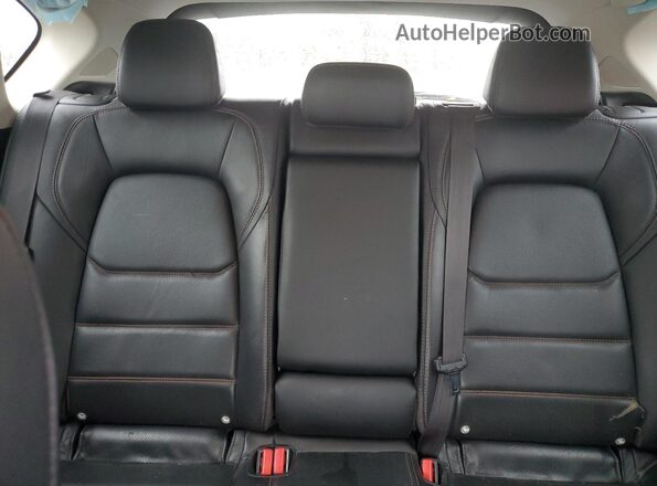JM3KFBDM8K0641715 2019 MAZDA CX-5 Silver Հետևի նստատեղերի տեսք