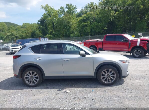JM3KFBDM9K0645966 2019 MAZDA CX-5 Silver Vista interior trasera