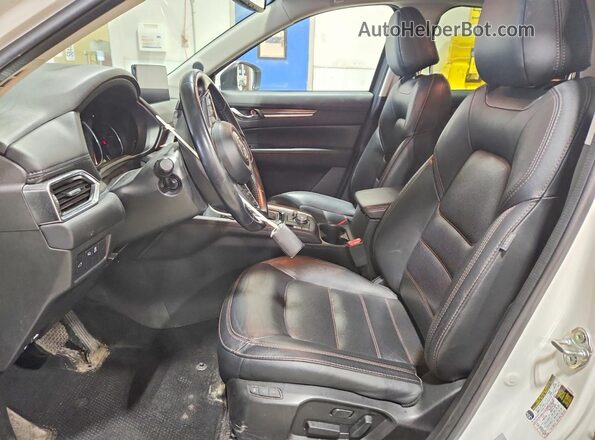 JM3KFBDMXM0347073 2021 MAZDA CX-5 Белый Вид салона спереди