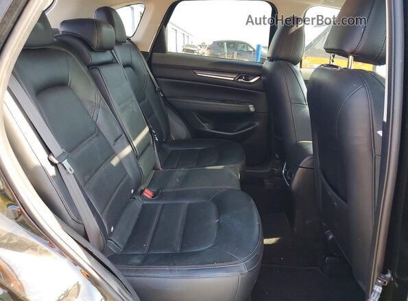 JM3KFBDMXM1310082 2021 MAZDA CX-5 Black Widok wnętrza z tyłu