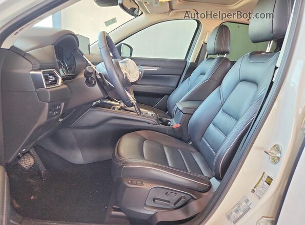 JM3KFBEM3S0689640 2025 MAZDA CX-5 Белый Вид салона спереди
