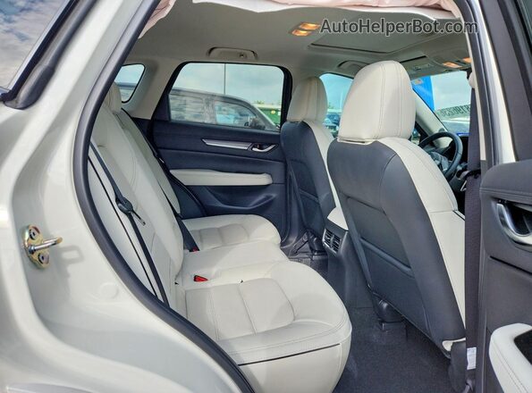 JM3KFBEM9S0727274 2025 MAZDA CX-5 White Rear interior view