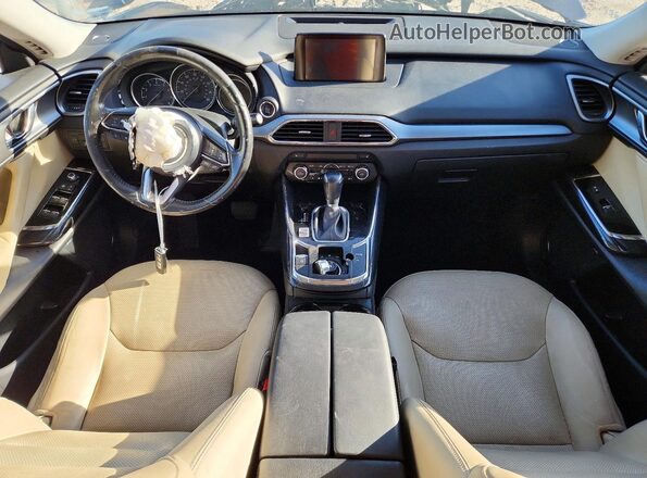 JM3TCACY3J0209057 2018 MAZDA CX-9 Blue Dashboard view