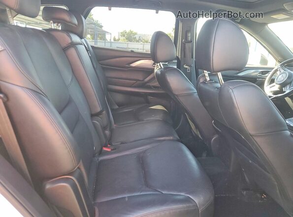 JM3TCADY5J0224755 2018 MAZDA CX-9 Белый Вид задней части салона