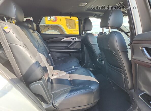 JM3TCADY9J0213192 2018 MAZDA CX-9 White Widok wnętrza z tyłu