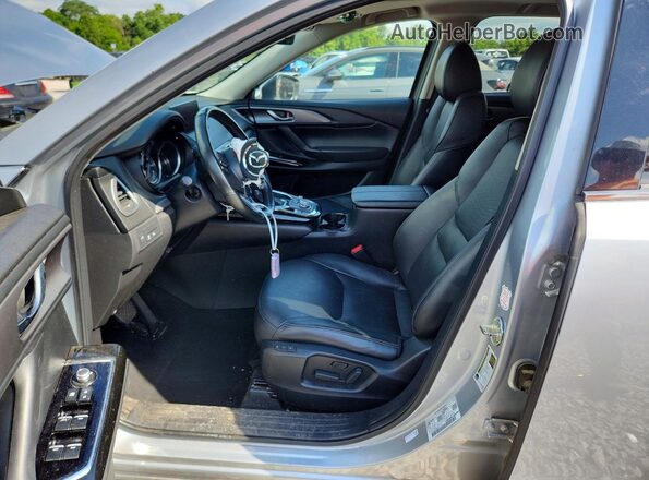 JM3TCBAY6P0656676 2023 MAZDA CX-9 Silver Widok wnętrza z przodu