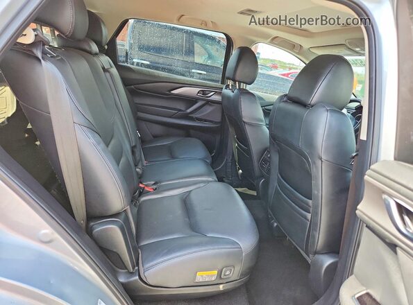 JM3TCBAY6P0656676 2023 MAZDA CX-9 Silver Widok wnętrza z tyłu