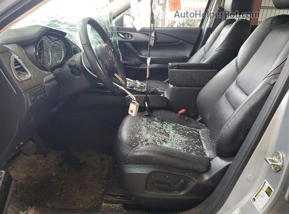 JM3TCBCY6P0652916 2023 MAZDA CX-9 Silver Вид салону спереду