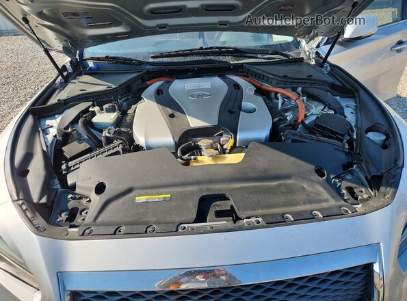 JN1AV7AR2GM530102 2016 INFINITI Q50 Серебряный Вид задней части салона