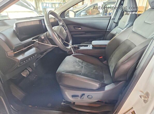 JN1BF0BA5RM432931 2024 NISSAN ARIYA White Widok wnętrza z przodu