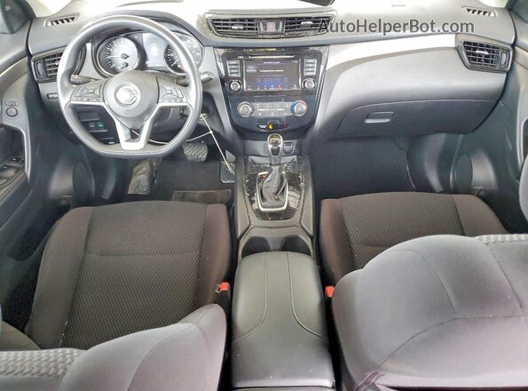 JN1BJ1AV4MW318246 2021 NISSAN ROGUE Серебряный Вид панели приборов