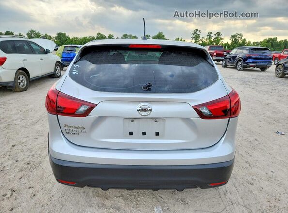 JN1BJ1CP2HW004079 2017 NISSAN ROGUE Silver უკანა ხედი