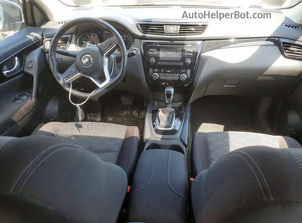 JN1BJ1CP2HW019424 2017 NISSAN ROGUE White Առջևի վահանակի տեսք