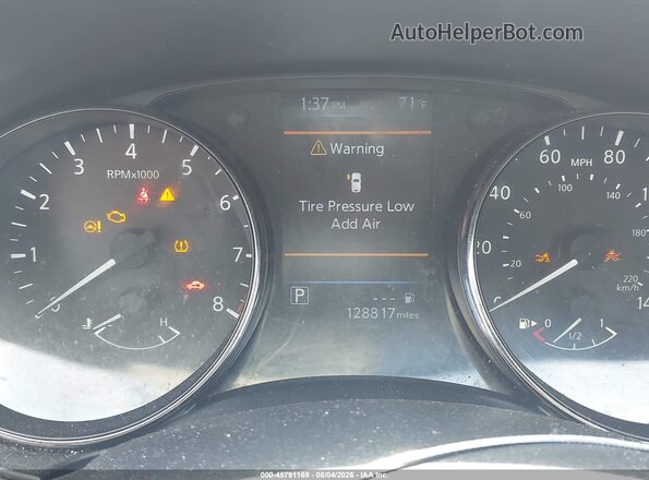 JN1BJ1CP2KW228086 2019 NISSAN ROGUE Red Widok tylnych siedzeń