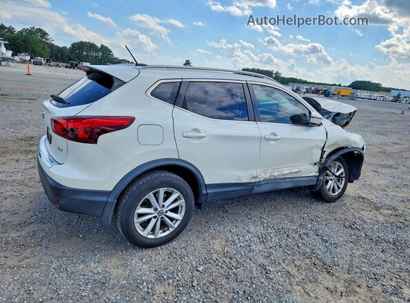 JN1BJ1CP2KW523625 2019 NISSAN ROGUE Cream Հետևի աջ
