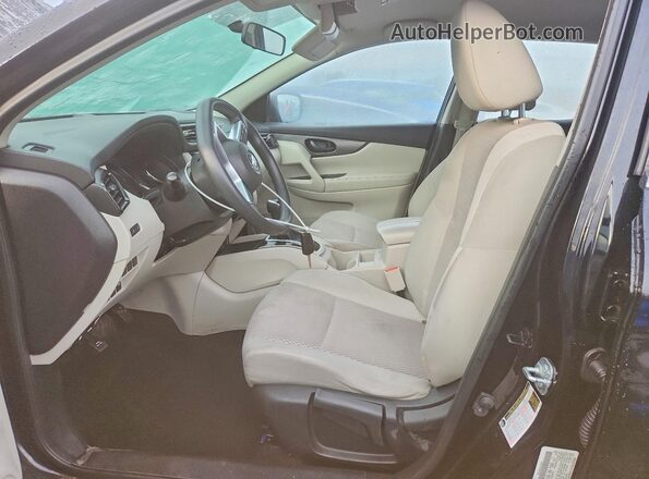 JN1BJ1CP3HW010652 2017 NISSAN ROGUE Black Widok wnętrza z przodu
