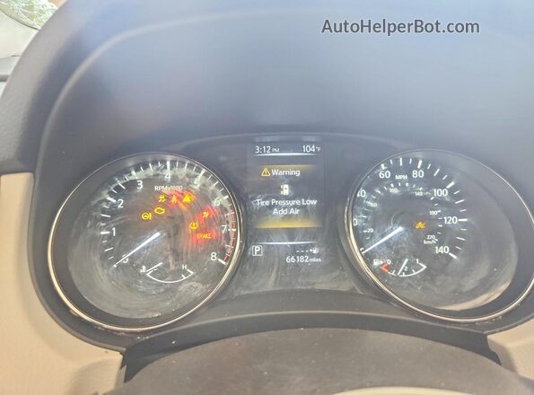 JN1BJ1CP3JW183660 2018 NISSAN ROGUE Silver Vista del cuadro de instrumentos