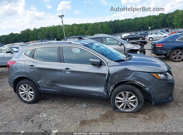 JN1BJ1CP4HW031607 2017 NISSAN ROGUE Gray Вид задньої частини салону