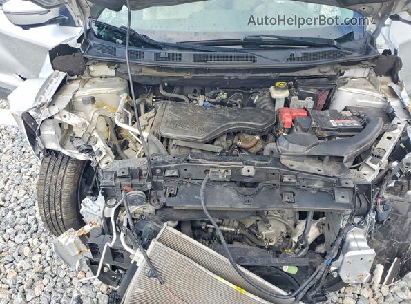 JN1BJ1CP4JW101564 2018 NISSAN ROGUE Silver Вид задньої частини салону