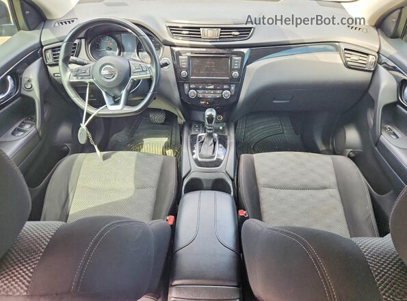 JN1BJ1CP4KW524601 2019 NISSAN ROGUE Черный Вид панели приборов