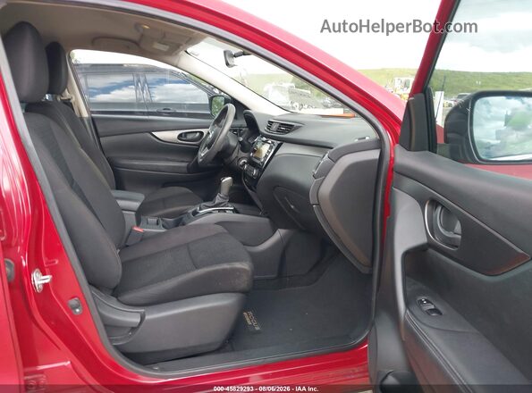JN1BJ1CP6HW027459 2017 NISSAN ROGUE Red Widok wnętrza z przodu