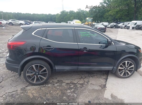 JN1BJ1CP6KW522705 2019 NISSAN ROGUE Черный Вид задней части салона