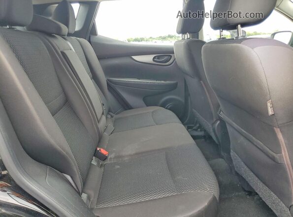 JN1BJ1CP7HW010928 2017 NISSAN ROGUE Black Вид задніх сидінь