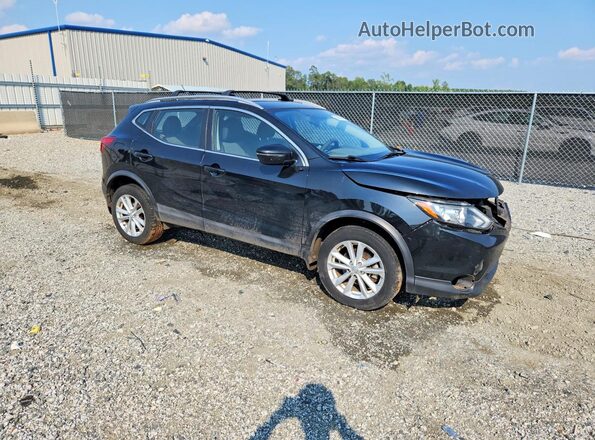 JN1BJ1CP7HW033254 2017 NISSAN ROGUE Black Front right