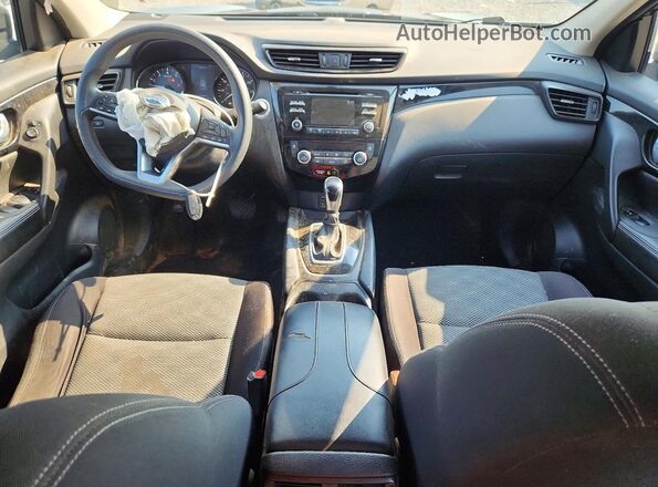 JN1BJ1CP7HW033254 2017 NISSAN ROGUE Black Dashboard view