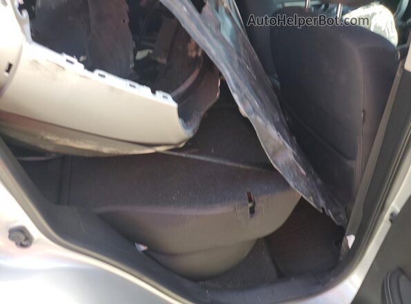 JN1BJ1CPXJW106204 2018 NISSAN ROGUE Silver Vista interior trasera