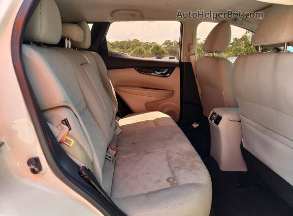 JN1BJ1CW2LW649704 2020 NISSAN ROGUE White Vista interior trasera